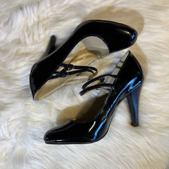 Gabriella Rocha Shiny Black Heels - Picture 7 of 10